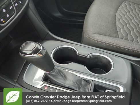 Used 2020 Chevrolet Equinox LT FWD image 26