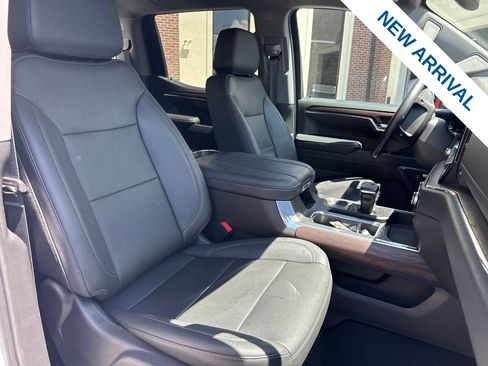 Used 2023 GMC Sierra 1500 SLT w/ SLT Premium Package AWD/4WD image 9