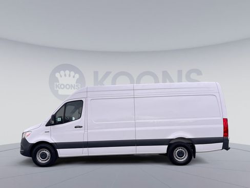 Used 2024 Mercedes-Benz eSprinter 170 Cargo image 2