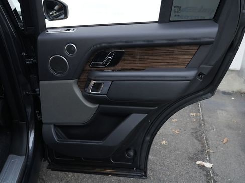 Used 2018 Land Rover Range Rover Supercharged image 40