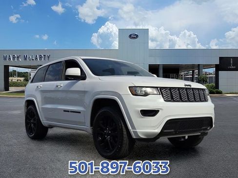 Used 2020 Jeep Grand Cherokee Altitude RWD image 7