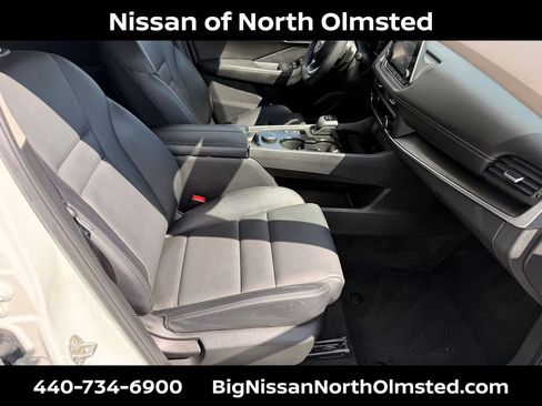 Certified 2023 Nissan Rogue SV w/ SV Premium B Package AWD/4WD image 28