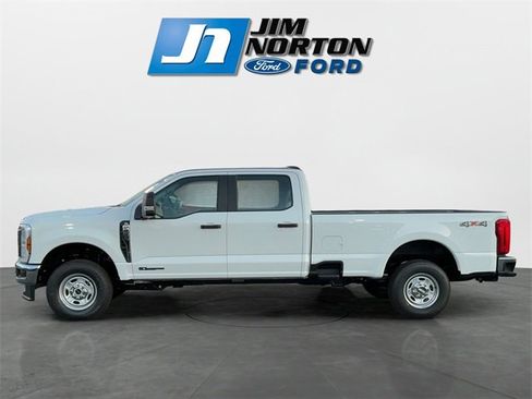 New 2026 Ford F250 XL w/ XL Chrome Package image 6