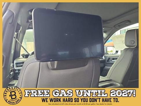 New 2026 GMC Yukon XL Elevation w/ Elevation Premium Package AWD/4WD image 16