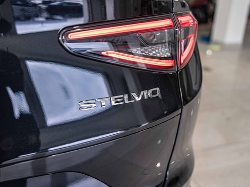 New 2025 Alfa Romeo Stelvio Sprint image 16