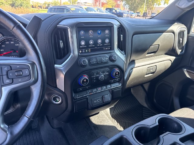 Used 2022 Chevrolet Silverado 1500 RST AWD/4WD image 18