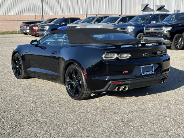 Certified 2022 Chevrolet Camaro LT w/ RS Package RWD image 5