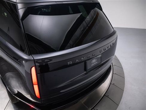 New 2025 Land Rover Range Rover SE image 32
