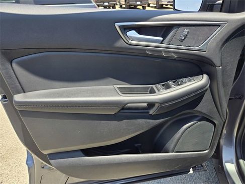 Used 2024 Ford Edge SE image 21