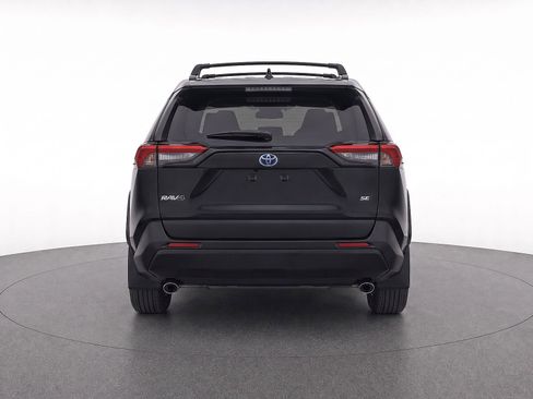 Used 2021 Toyota RAV4 SE w/ Weather & Moonroof Package AWD/4WD image 7