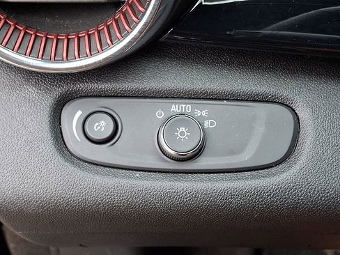 Used 2024 Chevrolet Trax RS w/ Driver Confidence Package image 26