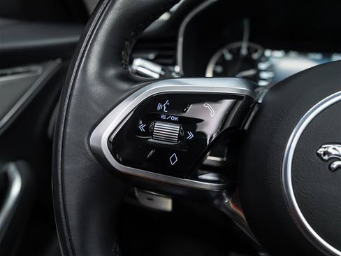 Used 2023 Jaguar F-PACE S AWD/4WD image 21