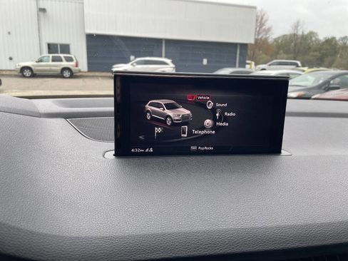 Used 2017 Audi Q7 3.0T Prestige w/ Prestige Package AWD/4WD image 44