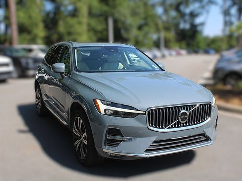 Used 2022 Volvo XC60 B5 Inscription w/ Advanced Package FWD image 16