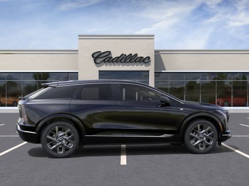 New 2026 Cadillac Optiq Luxury 1 RWD image 5