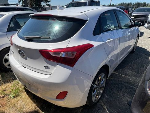 Used 2013 Hyundai Elantra GT w/ Touch & Go Pkg FWD image 2