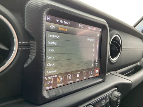 Used 2023 Jeep Wrangler Sahara w/ Cold Weather Group AWD/4WD image 31