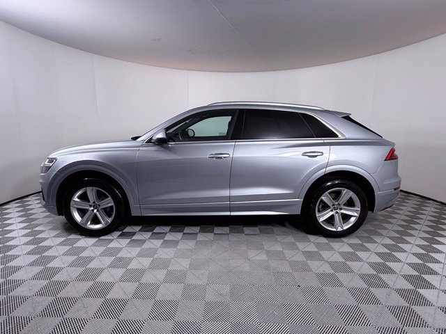 Used 2019 Audi Q8 Premium w/ Convenience Package AWD/4WD image 4