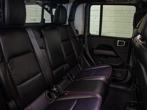 Used 2020 Jeep Gladiator Rubicon w/ Dual Top Group AWD/4WD image 21