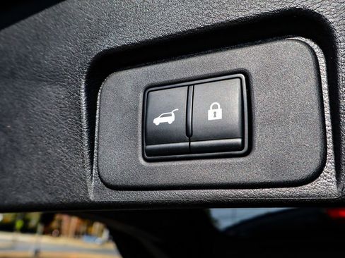 Used 2024 Nissan Rogue SV image 34