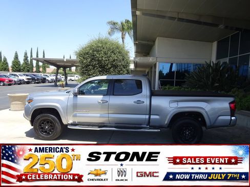 Used 2021 Toyota Tacoma SR5 RWD image 4