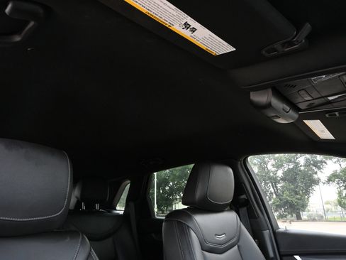 Certified 2025 Cadillac XT5 Luxury FWD image 27