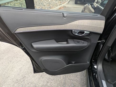 Certified 2024 Volvo XC90 T8 Ultimate w/ Protection Package Premier image 30