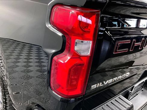 Certified 2025 Chevrolet Silverado 1500 RST w/ Z71 Off-Road Package AWD/4WD image 23