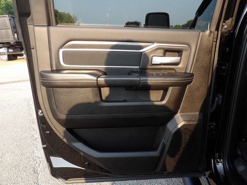 Used 2025 RAM 2500 Big Horn RWD image 28