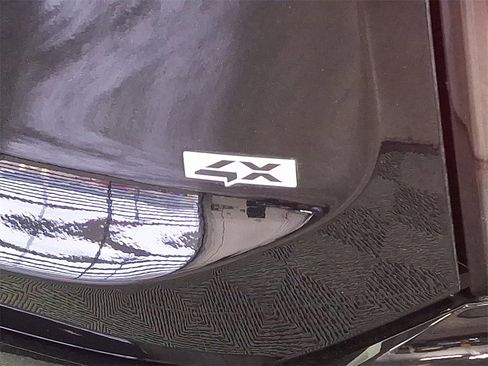 Used 2023 Kia Telluride EX w/ EX Captain's Chair Package image 32