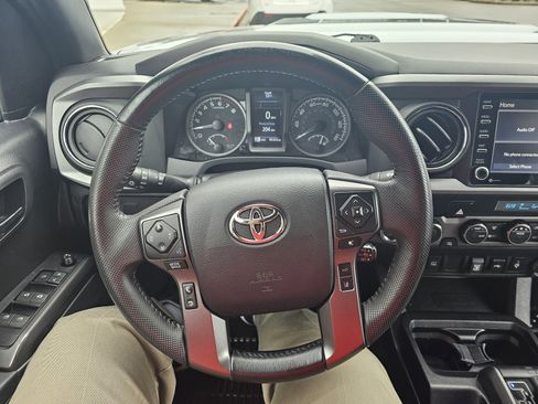 Used 2022 Toyota Tacoma TRD Sport image 23