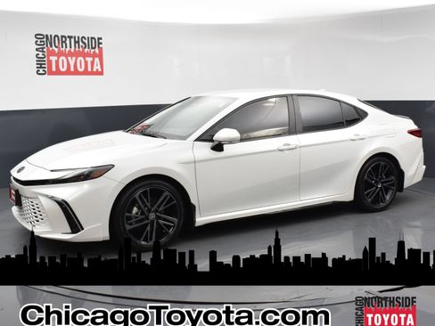 Used 2025 Toyota Camry XSE FWD image 1