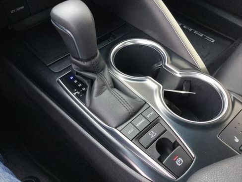 Certified 2018 Toyota Camry XSE FWD image 11
