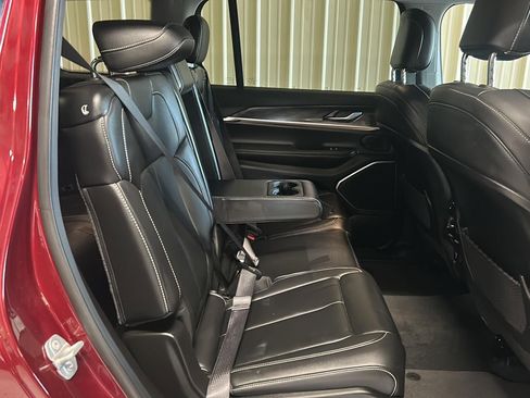 Used 2022 Jeep Grand Cherokee L Limited image 14