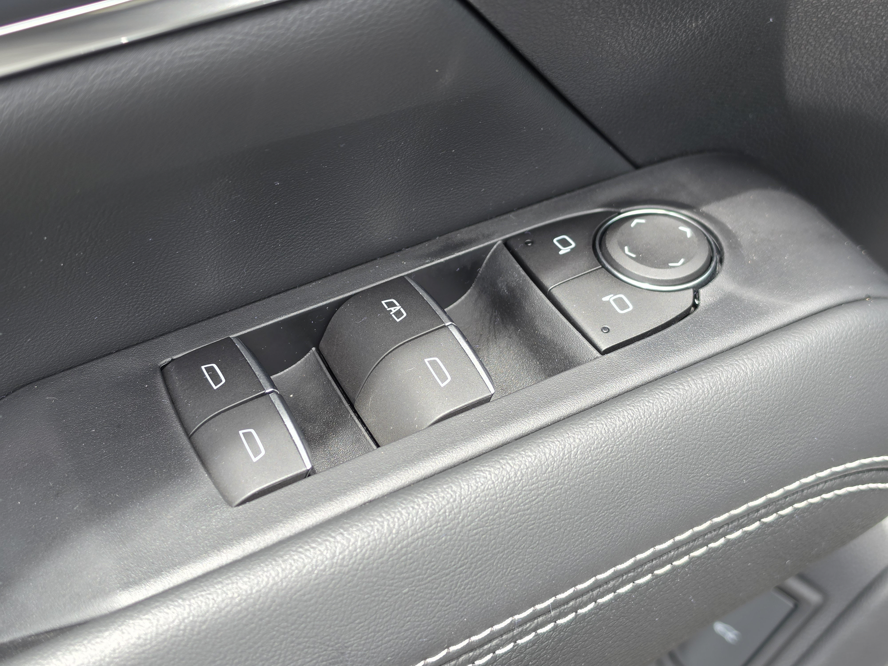 Used 2026 GMC Terrain Denali AWD/4WD image 24