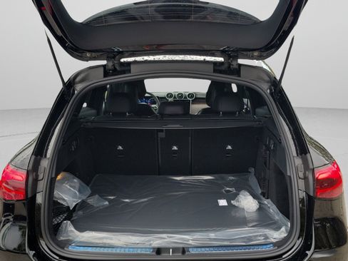 Used 2026 Mercedes-Benz GLC 300 image 5