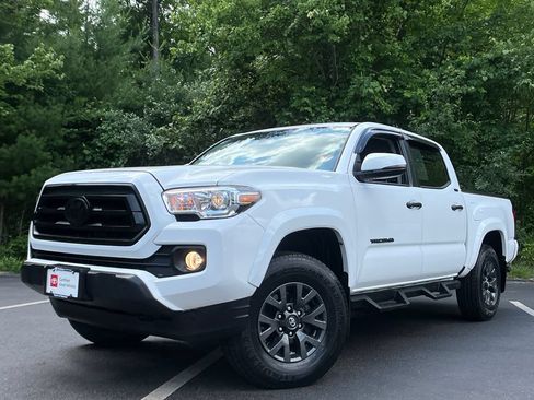 Certified 2023 Toyota Tacoma SR5 w/ Technology Package AWD/4WD image 1