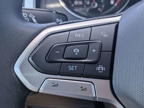 Used 2021 Volkswagen Atlas Cross Sport SE image 24