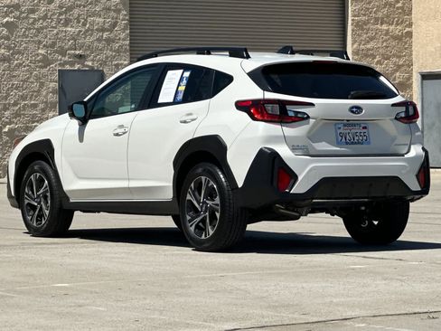 Used 2025 Subaru Crosstrek 2.0i Premium image 5