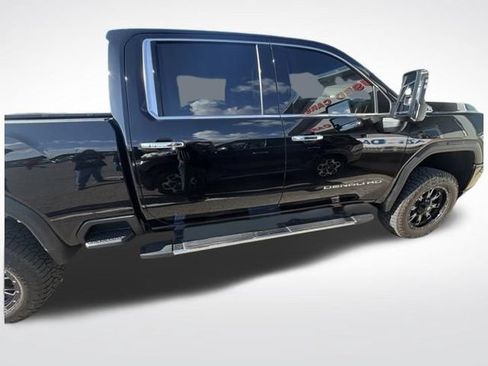 Used 2020 GMC Sierra 2500 Denali w/ Denali Ultimate Package AWD/4WD image 11