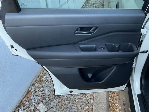 New 2026 Nissan Pathfinder SV image 18