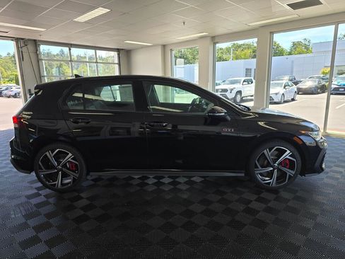 New 2026 Volkswagen GTI SE FWD image 2