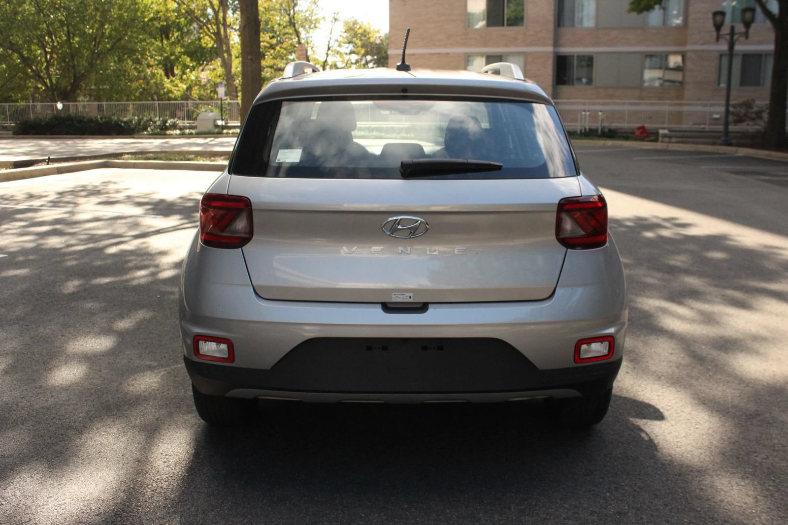 Used 2026 Hyundai Venue SEL FWD image 8