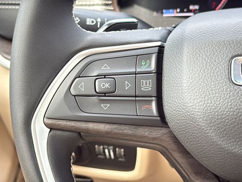 New 2026 Jeep Grand Cherokee L Limited w/ Luxury Tech Group II RWD image 23