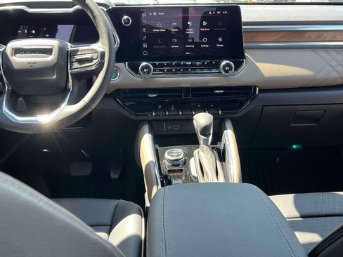 New 2026 GMC Canyon Denali AWD/4WD image 14