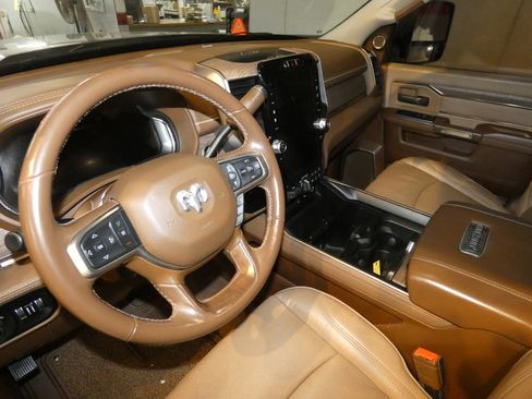 Used 2024 RAM 2500 Limited w/ Safety Group image 9