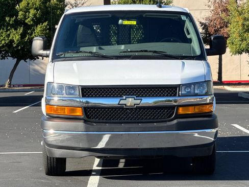Used 2024 Chevrolet Express 2500 w/ Driver Convenience Package RWD image 7