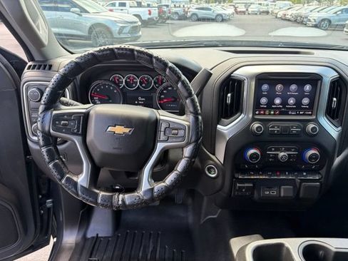 Used 2022 Chevrolet Silverado 1500 LT w/ Convenience Package II RWD image 17