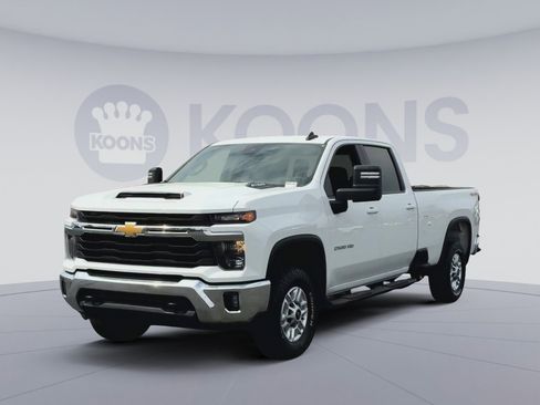 Used 2025 Chevrolet Silverado 2500 LT w/ Convenience Package image 7
