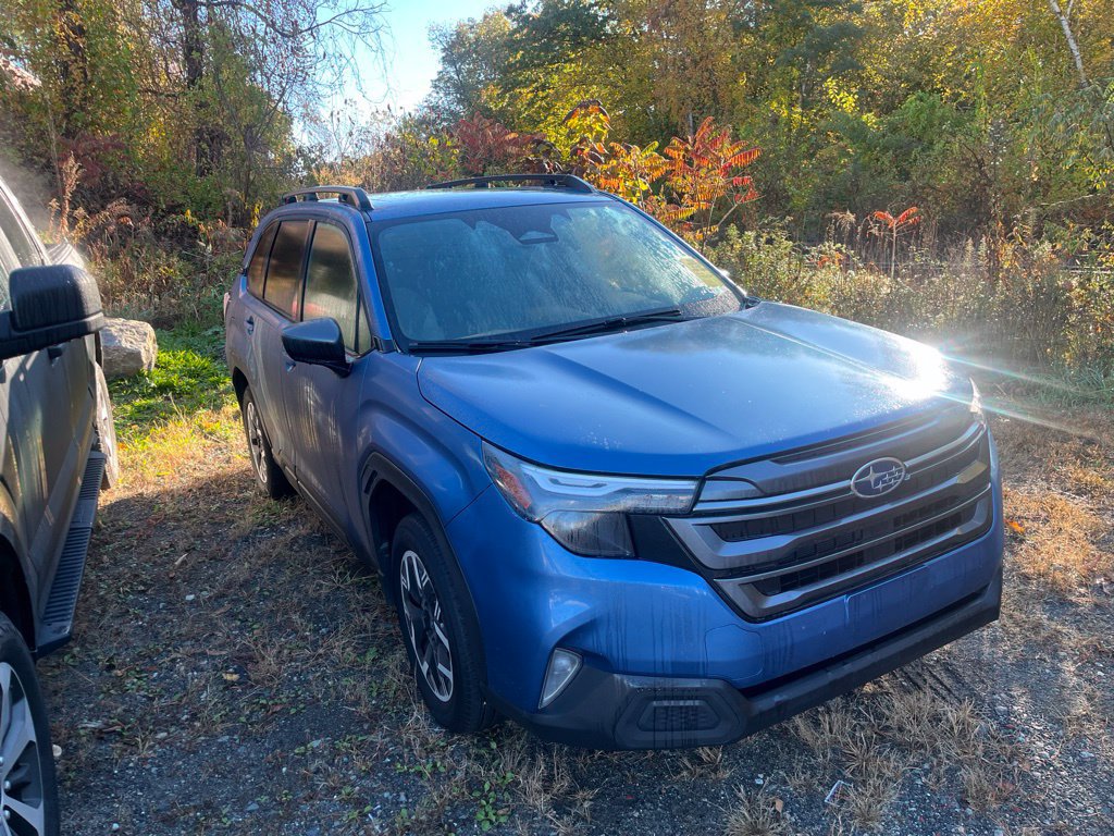 Used 2025 Subaru Forester Premium AWD/4WD image 2